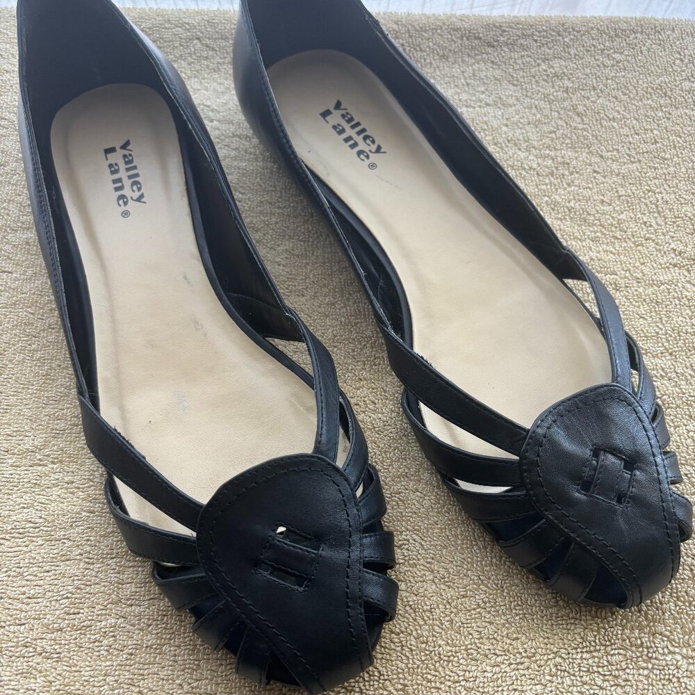 Valley Lane genuine leather upper. Black 10M